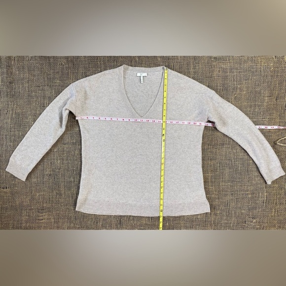 Joie Light Gray V-neck Sweater, Size S, Wool/Cashmere/Polyester, So Soft - Picture 5 of 6